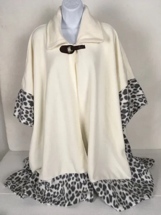 LeModa Poncho Women One Size Fits All White with Gray White Leopard Print New - Picture 6 of 15